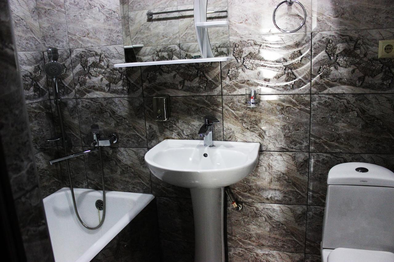 Golden Way Hotel Tbilisi Luaran gambar